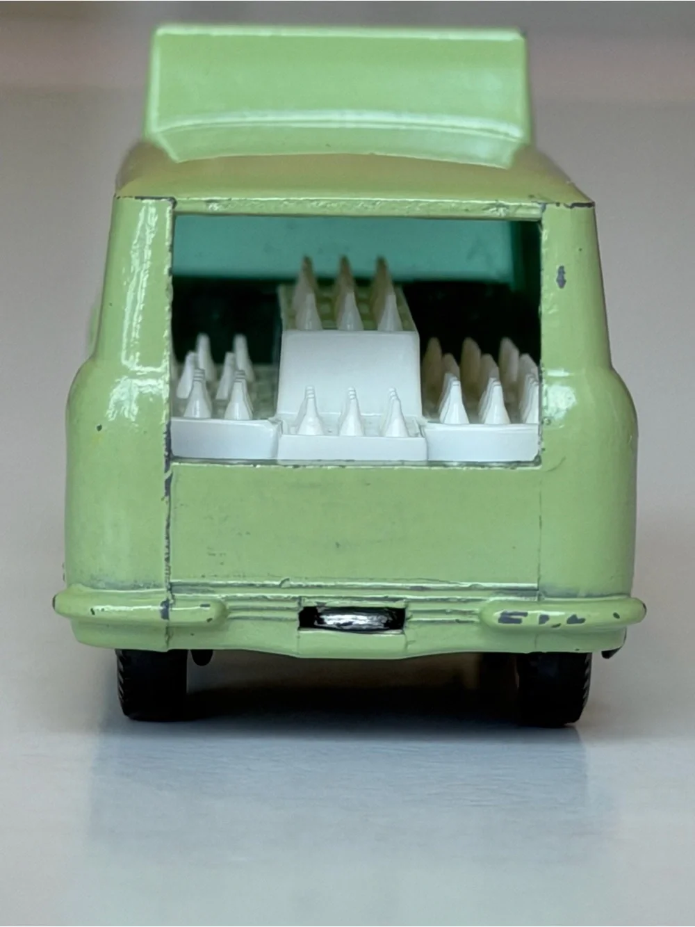 V Vintage Matchbox No. 21 Commer Bottle Float Drink More Milk Lesney England